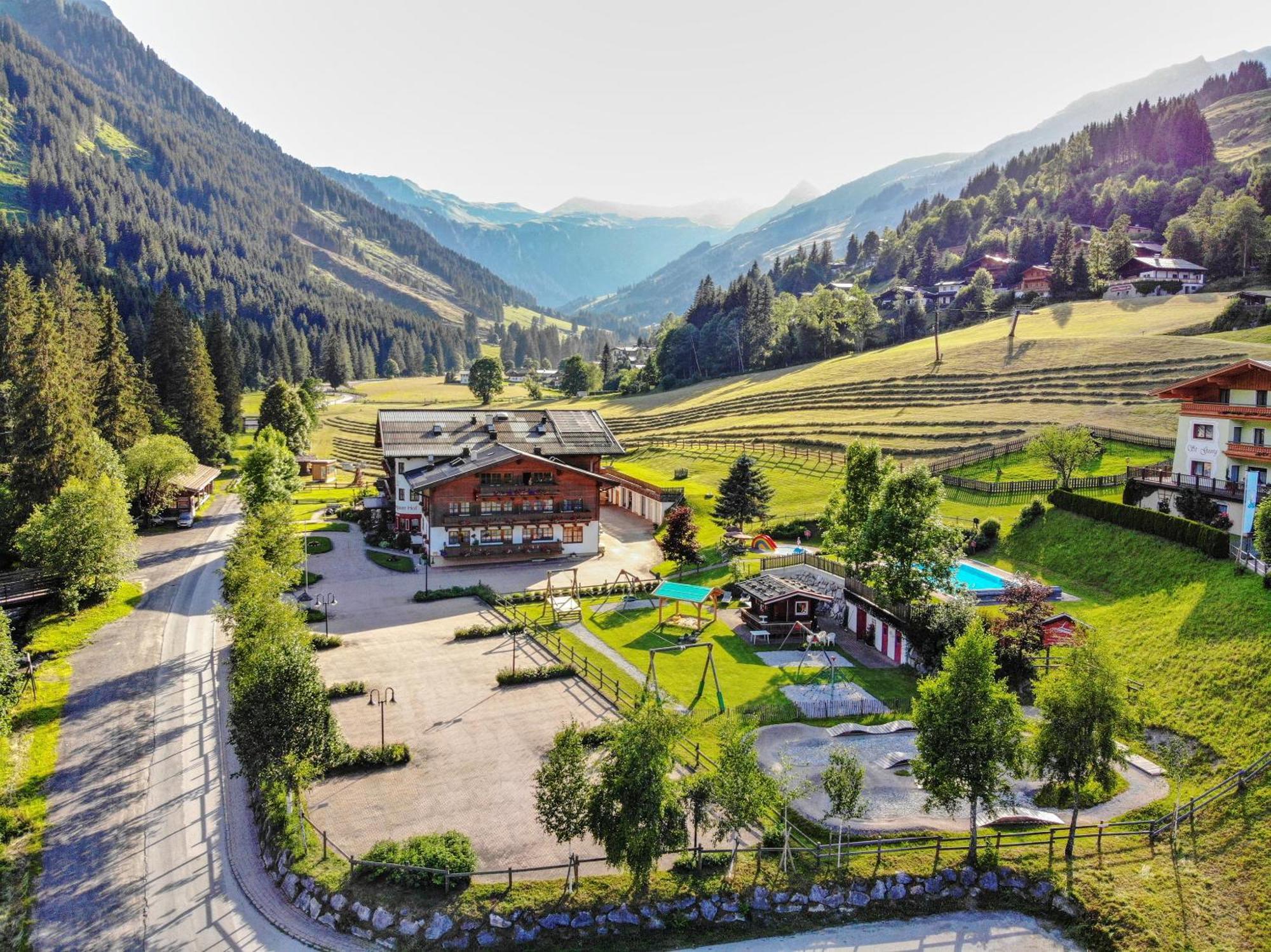 Familienhotel Lengauer Hof Saalbach-Hinterglemm Esterno foto
